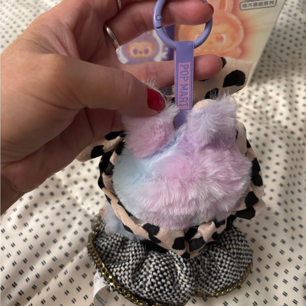 : : POP MART BIG INTO ENERGY CUSTOM LABUBU : : - Picture 13 of 16